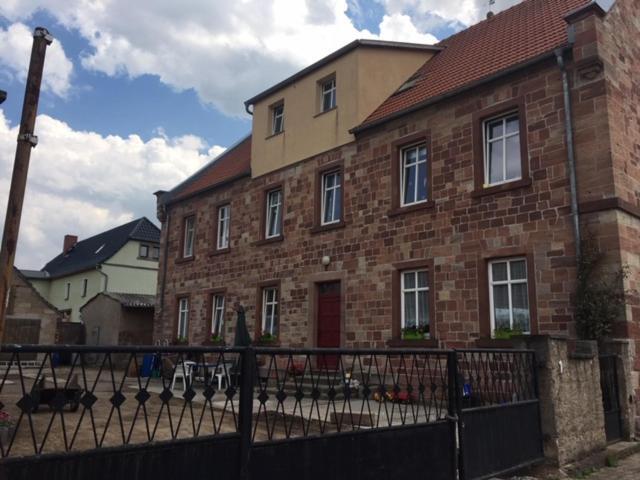 Karsdorf "Alte Schule" Im Burgenlandkreis Apartment Exterior photo